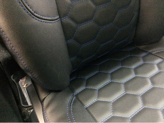 Каркасные авточехлы на Renault Sandero Stepway 2